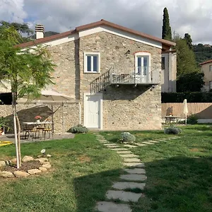 https://antica-casa-nel-borgo.it-tuscanyhotel.com